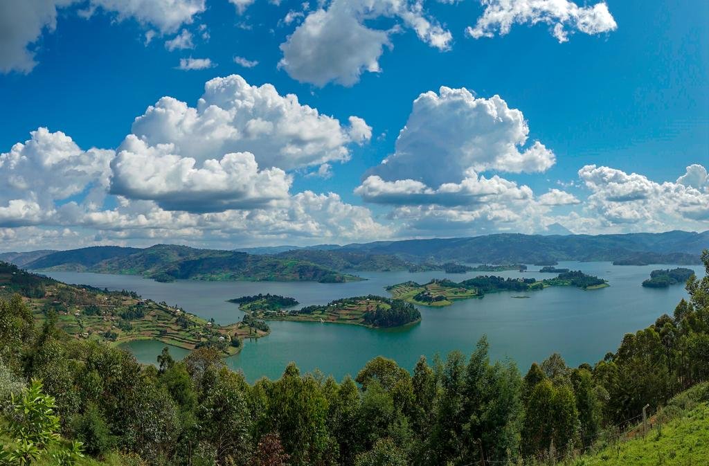Trip to Lake Bunyonyi(3days).